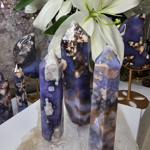 Blue Flower Agate Tower - Picture 7 of 7